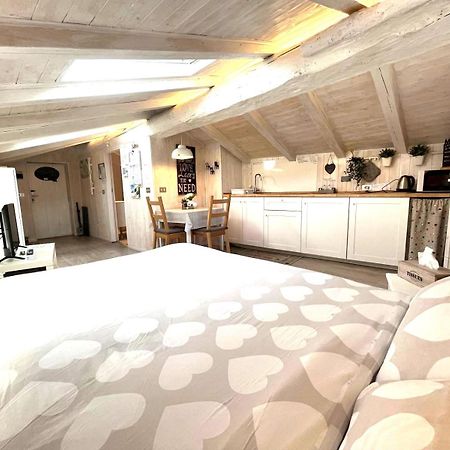 Il Piccolo Loft Nel Cuore Antico Di Aosta - You & Me Case Vacanza מראה חיצוני תמונה