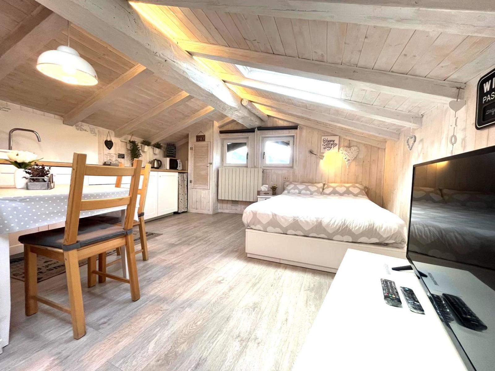 Il Piccolo Loft Nel Cuore Antico Di Aosta - You & Me Case Vacanza מראה חיצוני תמונה